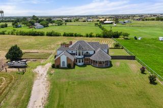 304 Southview Court, Krum, TX 76249