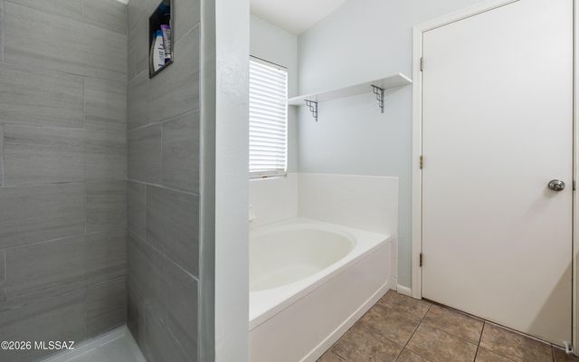 9199 E Muleshoe Street, Tucson, AZ 85747
