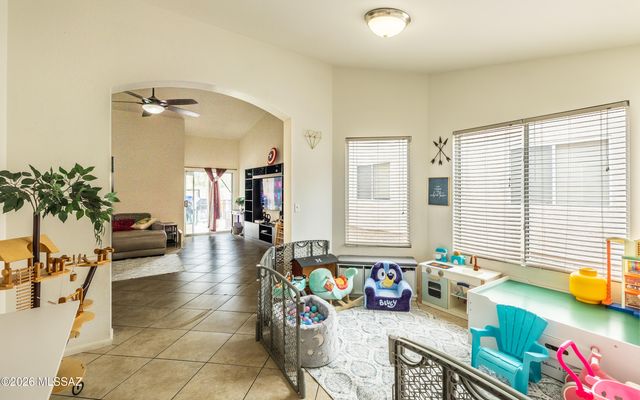 9199 E Muleshoe Street, Tucson, AZ 85747