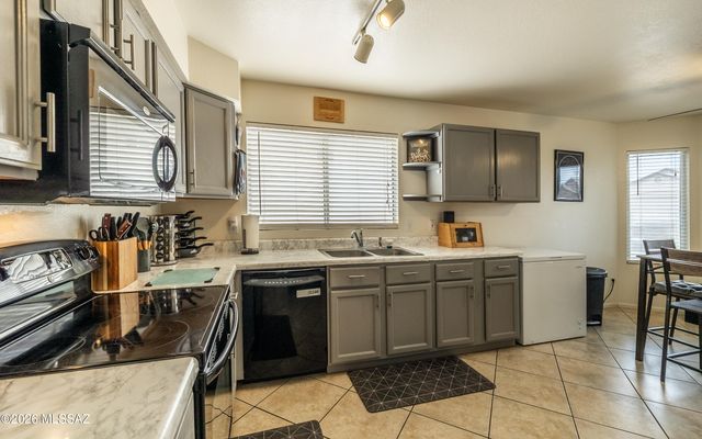 9199 E Muleshoe Street, Tucson, AZ 85747