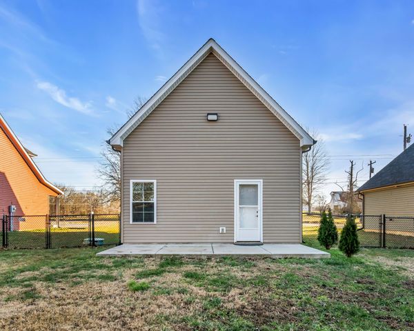 116 Eno Rd, Dickson, TN 37055