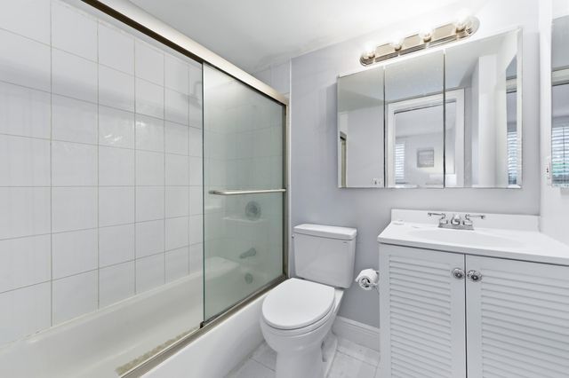 139 Sunrise Avenue 102, Palm Beach, FL 33480