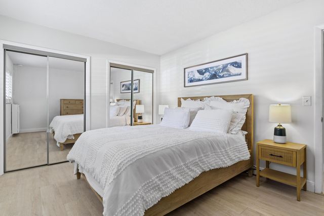 139 Sunrise Avenue 102, Palm Beach, FL 33480