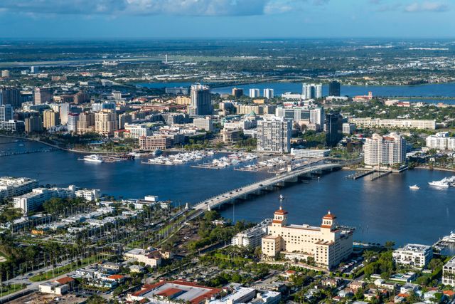 139 Sunrise Avenue 102, Palm Beach, FL 33480