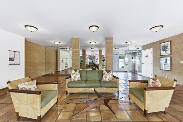 139 Sunrise Avenue 102, Palm Beach, FL 33480