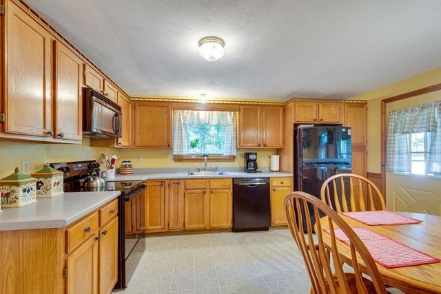 9 Beatty Ln, Easton, MA 02375