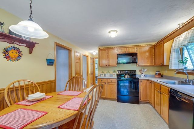 9 Beatty Ln, Easton, MA 02375