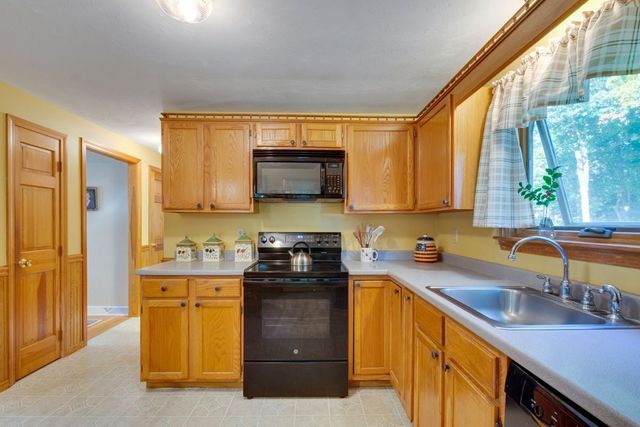 9 Beatty Ln, Easton, MA 02375