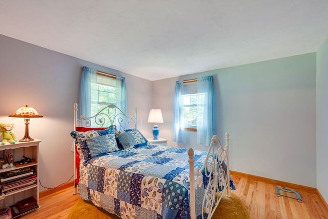 9 Beatty Ln, Easton, MA 02375