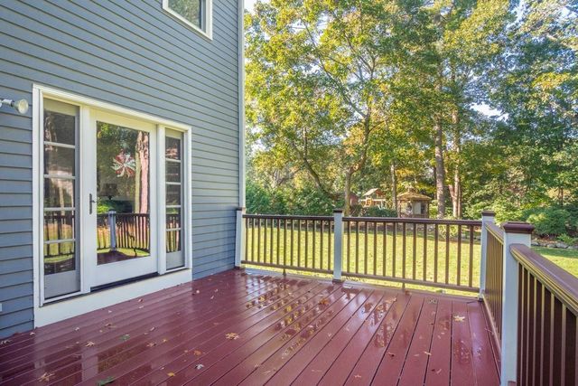9 Beatty Ln, Easton, MA 02375
