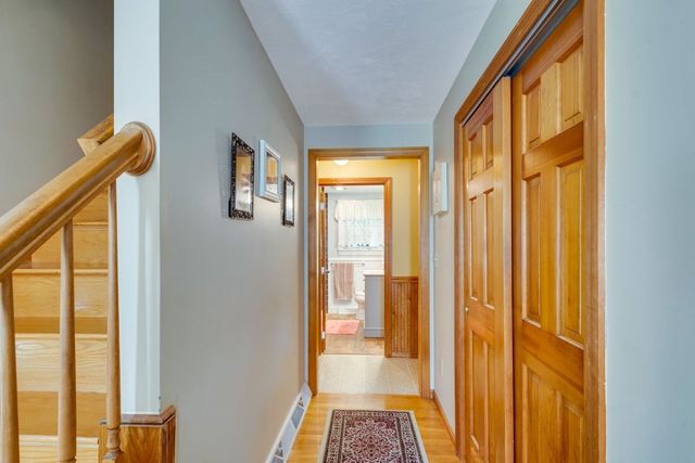 9 Beatty Ln, Easton, MA 02375