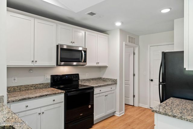 7125 Cameron Trace Drive, Wilmington, NC 28411