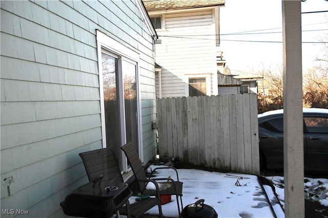 241 8th Street, Elyria, OH 44035