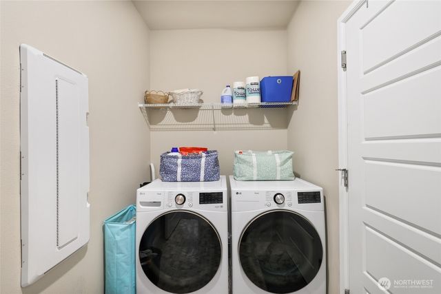 17818 Berkeley Parkway E, Bonney Lake, WA 98391