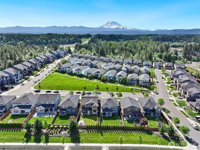 17818 Berkeley Parkway E, Bonney Lake, WA 98391