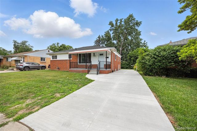 1418 W 13 Mile Road, Royal Oak, MI 48073