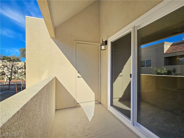 1812 North Decatur Boulevard 202, Las Vegas, NV 89108