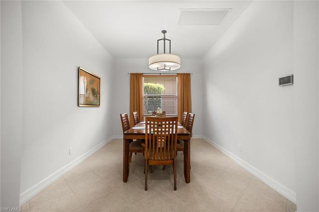 7692 Cottesmore DR, Naples, FL 34113