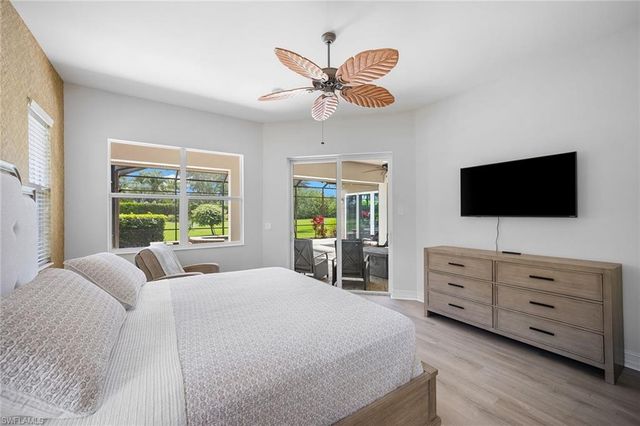 7692 Cottesmore DR, Naples, FL 34113