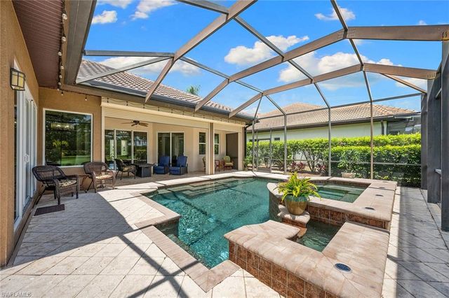 7692 Cottesmore DR, Naples, FL 34113