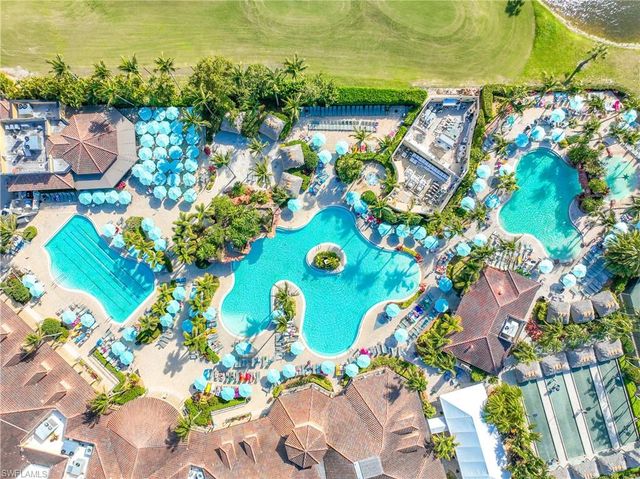 7692 Cottesmore DR, Naples, FL 34113