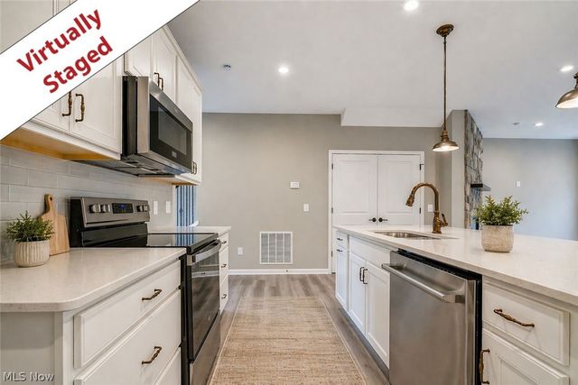 850 S Parkside Drive, Westlake, OH 44145