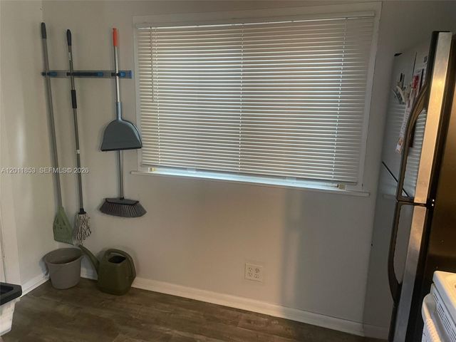 1041 NE 35th Street, Oakland Park, FL 33334