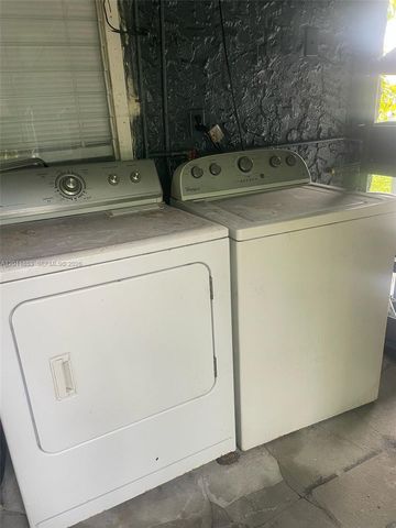 1041 NE 35th Street, Oakland Park, FL 33334