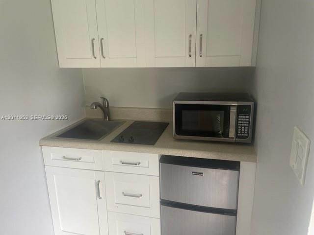 1041 NE 35th Street, Oakland Park, FL 33334