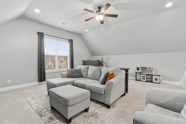 111 Flat Woods Rd, Lebanon, TN 37090