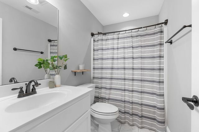 111 Flat Woods Rd, Lebanon, TN 37090