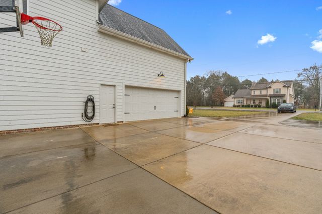 111 Flat Woods Rd, Lebanon, TN 37090