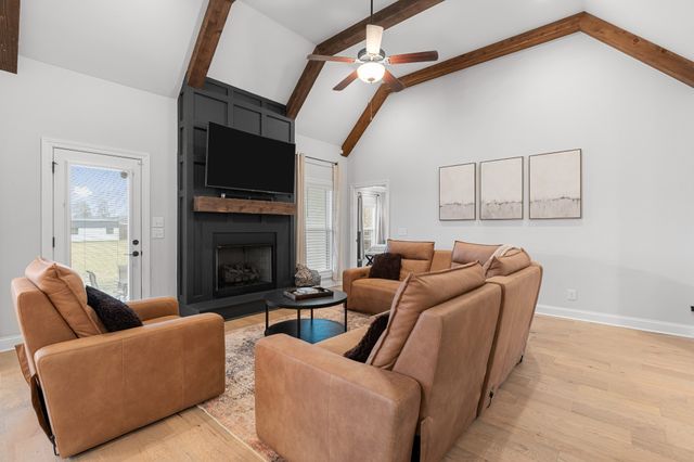 111 Flat Woods Rd, Lebanon, TN 37090