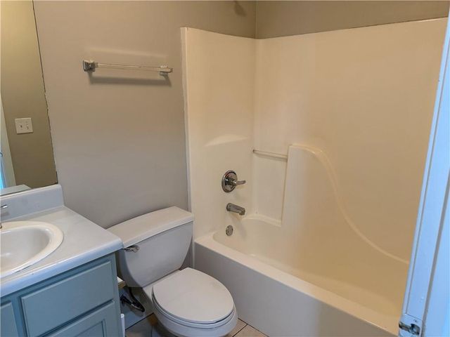 800 Stonehaven Circle 800, Cartersville, GA 30121