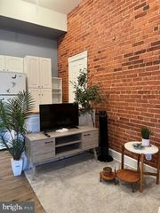 1110 S POTOMAC ST, Baltimore, MD 21224