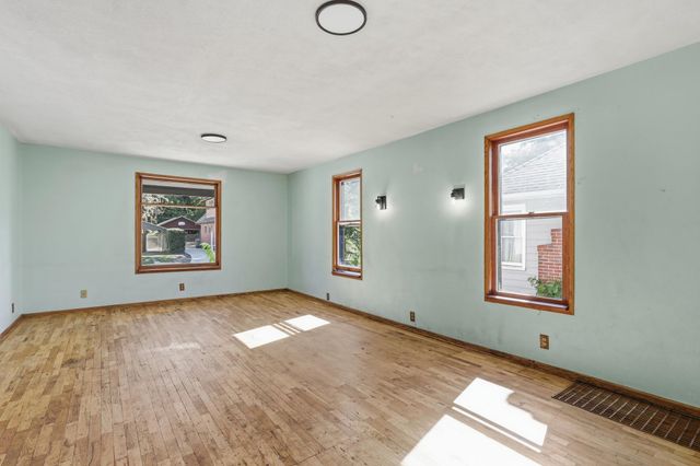 1517 E 9TH Ave, Spokane, WA 99202
