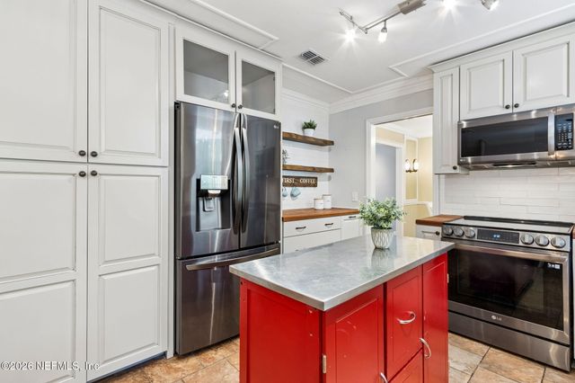 3971 KADEN Drive E, Jacksonville, FL 32277