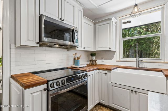 3971 KADEN Drive E, Jacksonville, FL 32277