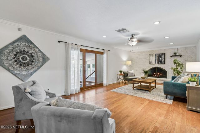 3971 KADEN Drive E, Jacksonville, FL 32277