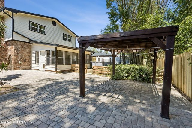 3971 KADEN Drive E, Jacksonville, FL 32277