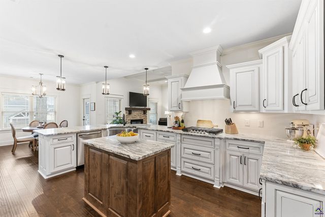 307 Apalachee Way, Bonaire, GA 31005