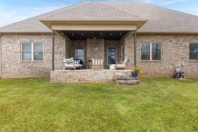 307 Apalachee Way, Bonaire, GA 31005