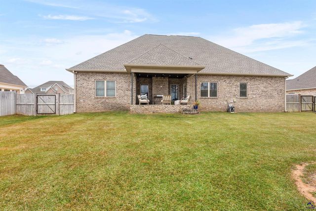 307 Apalachee Way, Bonaire, GA 31005