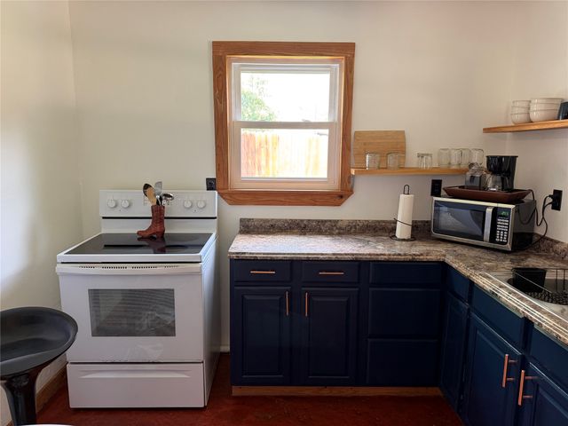 111 Apache Trail, Whitney, TX 76692