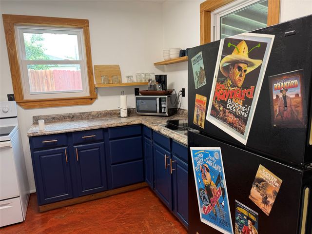 111 Apache Trail, Whitney, TX 76692