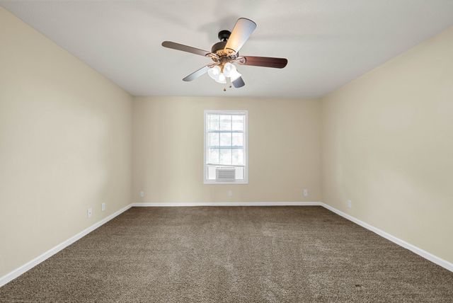 2332 Raleigh Ct Apt 6, Clarksville, TN 37043