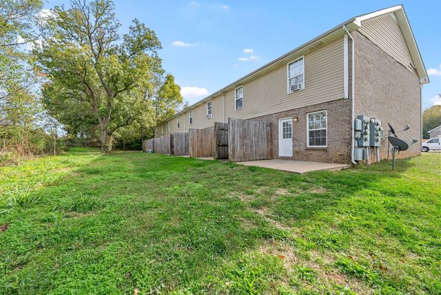 2332 Raleigh Ct Apt 6, Clarksville, TN 37043