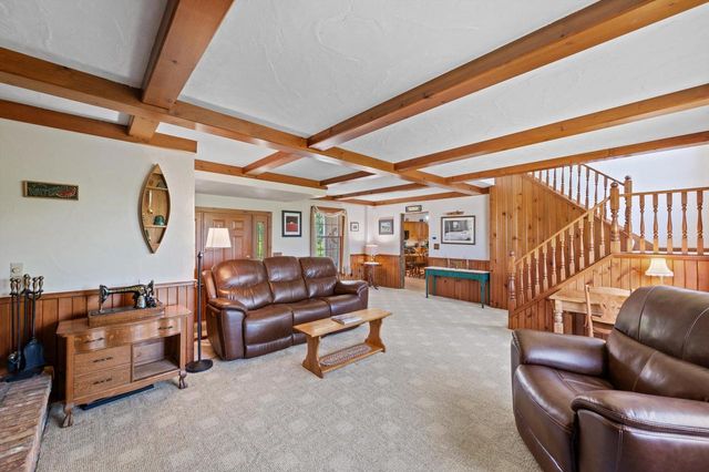 N9523 N River ROAD, Ixonia, WI 53036