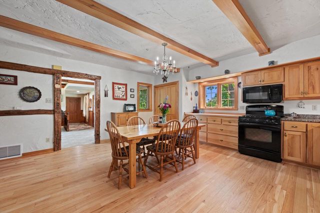 N9523 N River ROAD, Ixonia, WI 53036