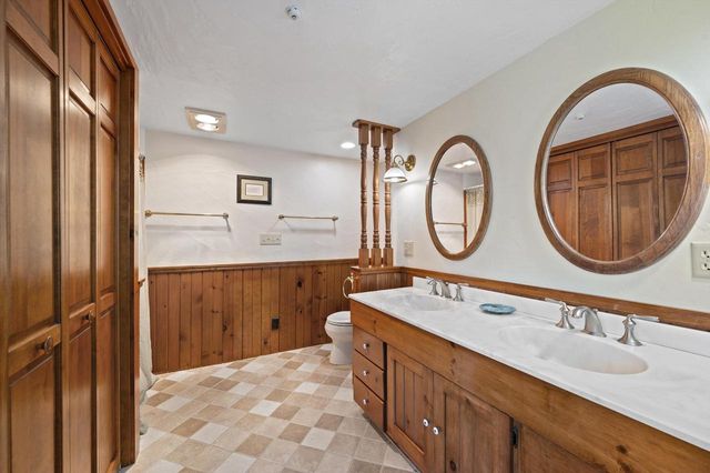 N9523 N River ROAD, Ixonia, WI 53036